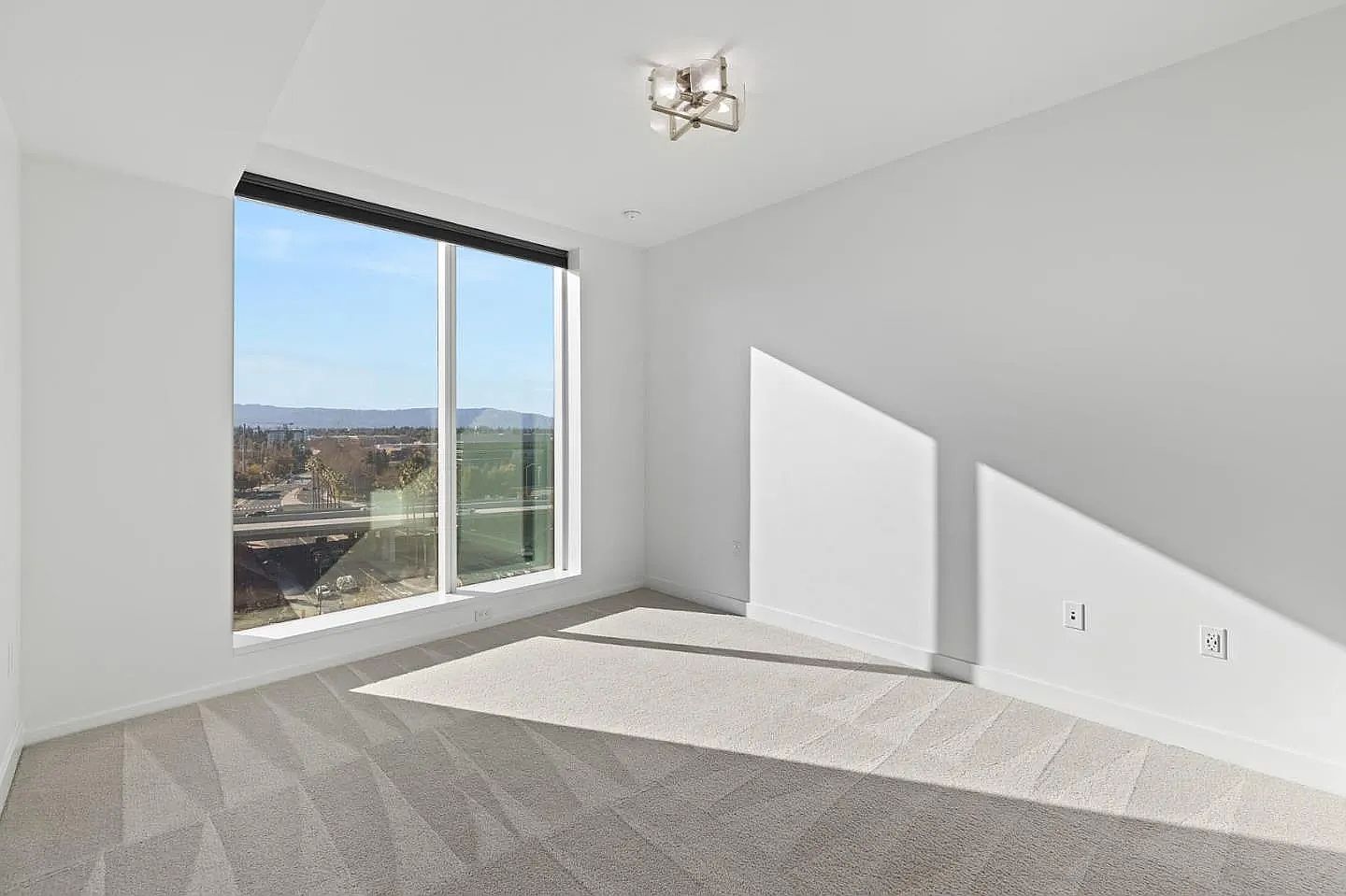 188 W Saint James St San Jose, CA 95110 photo 3