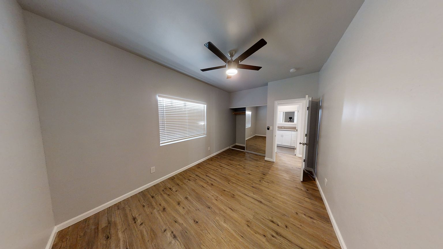 1007 Hornblend St photo 2