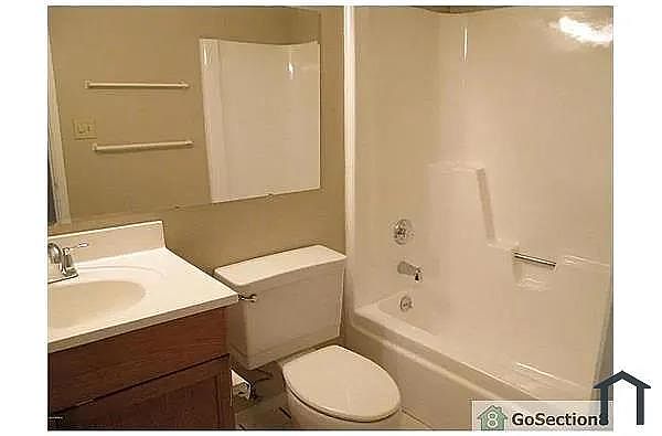 8011 N 32nd Ln photo 5
