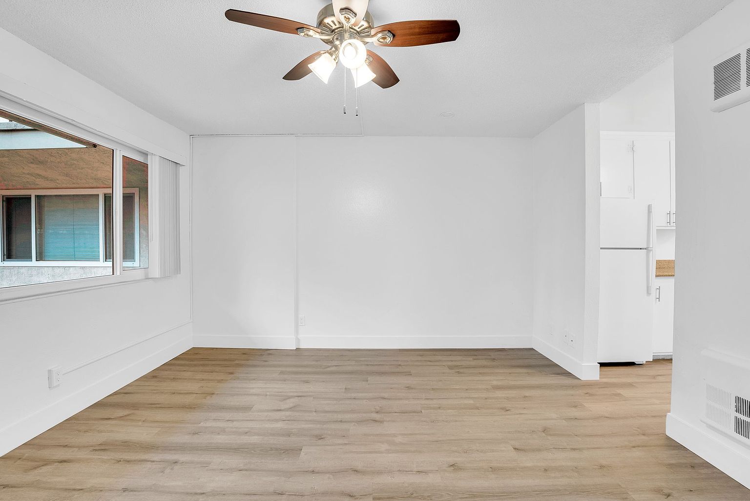 1085 143rd Ave photo 4