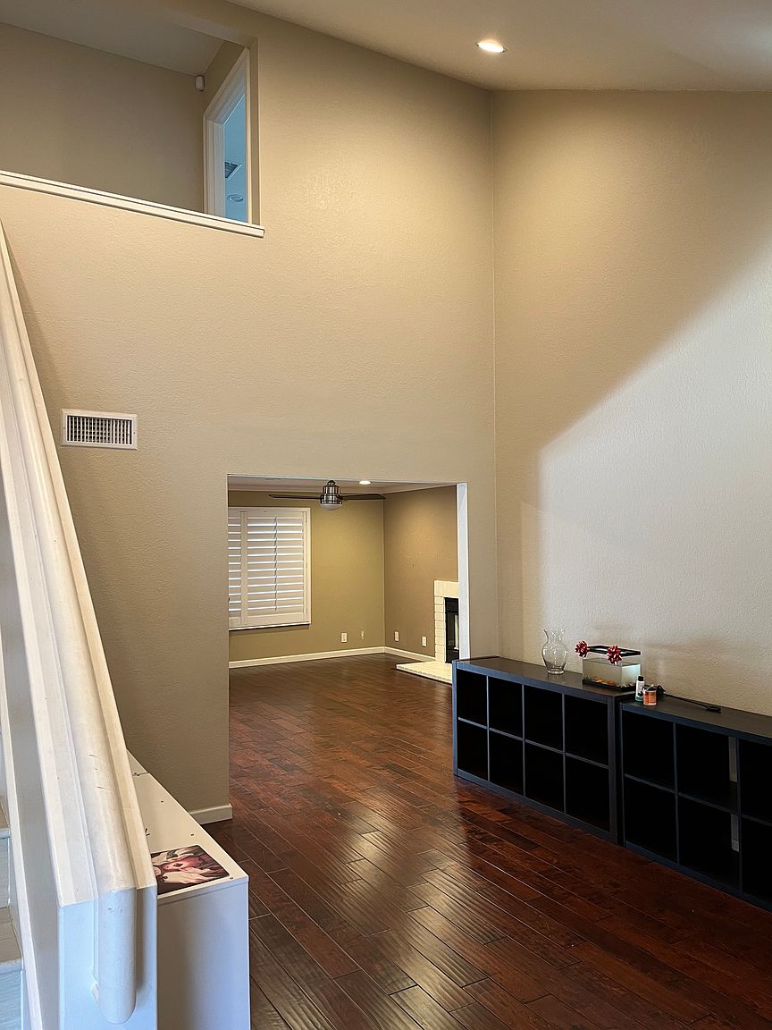 10423 Madrid Way photo 5