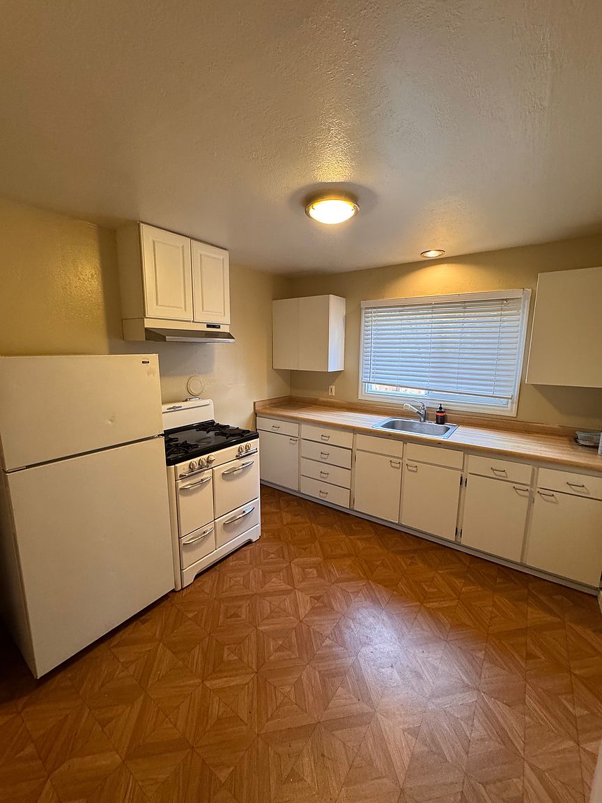 201 H St, Petaluma (Condo) photo 5