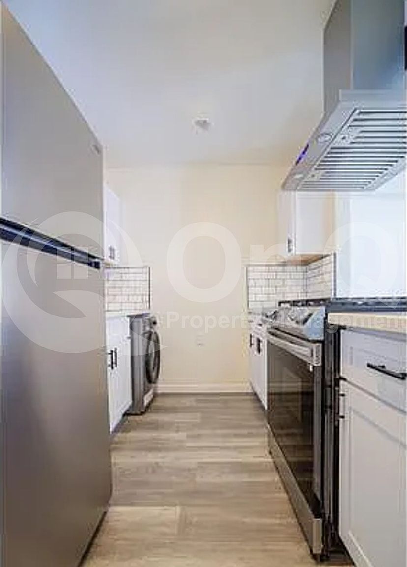 426 N 17th Ave photo 5