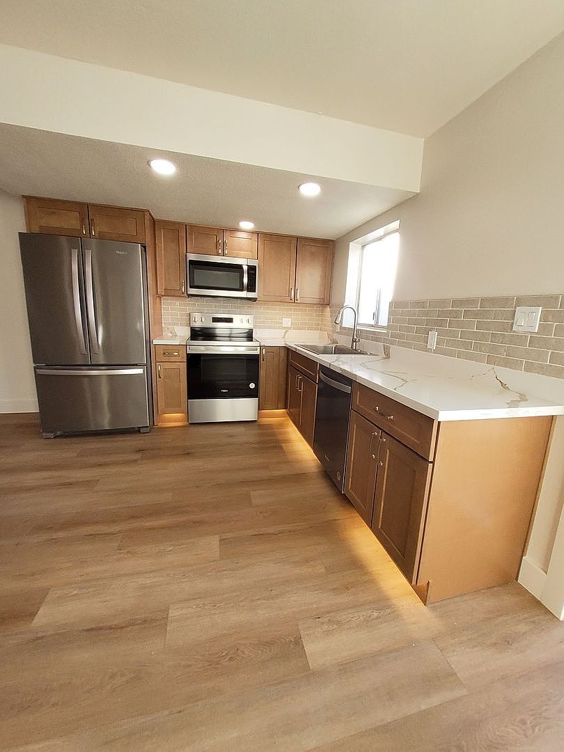 5040 N 18th Ave Phoenix, AZ 85015 photo 2