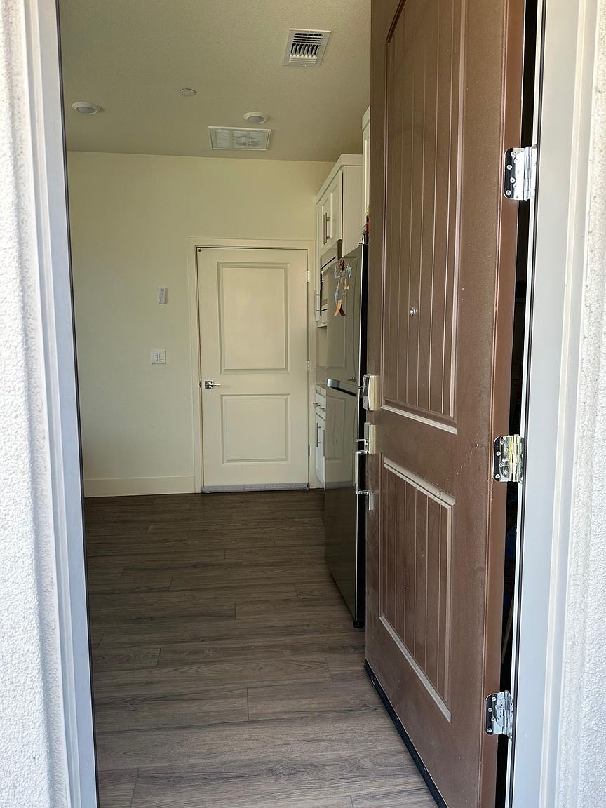 5848 Placer Dr photo 2