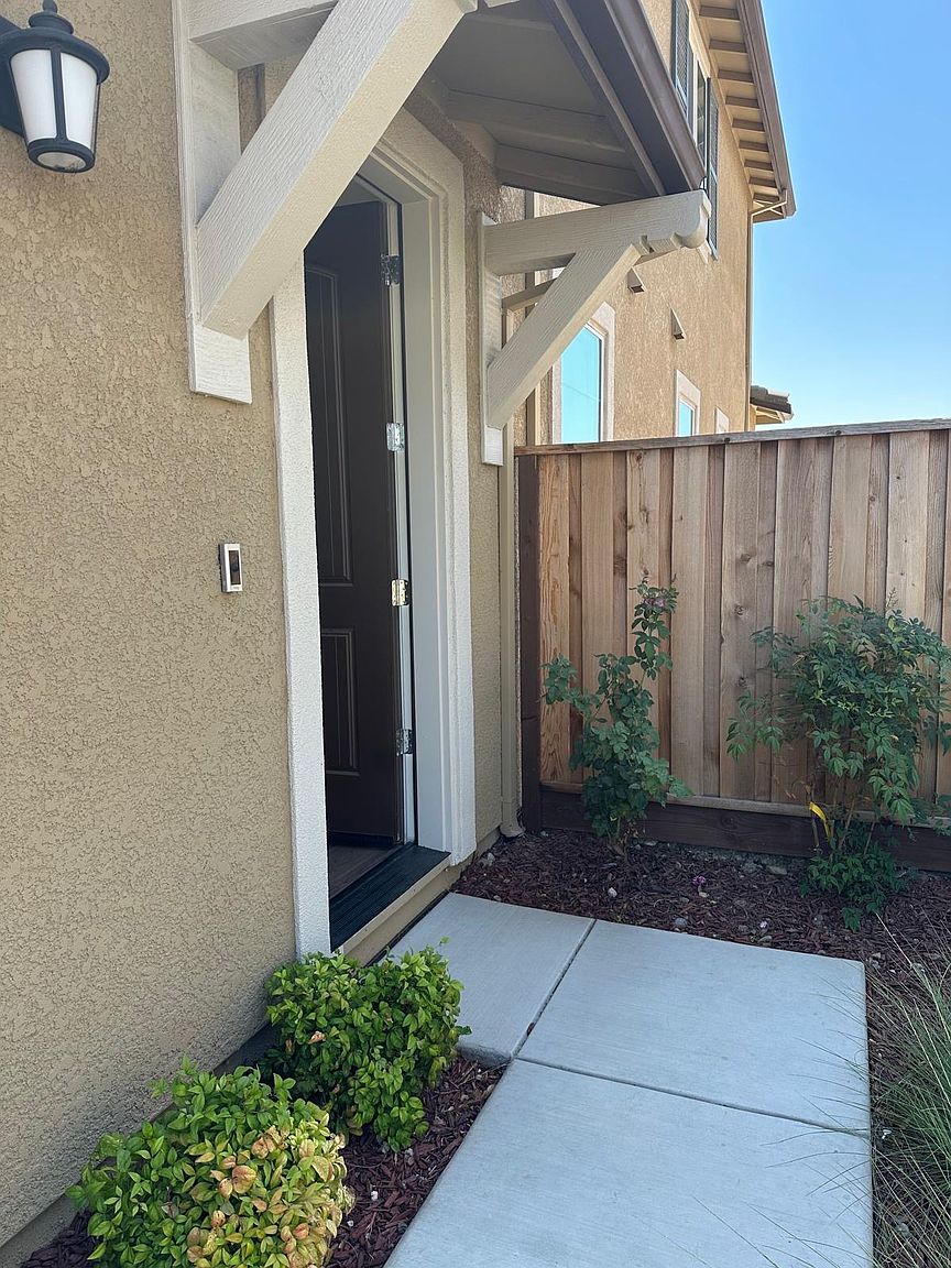 5848 Placer Dr photo 3