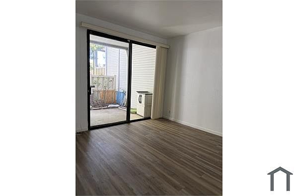 3787 Stoneglen photo 4