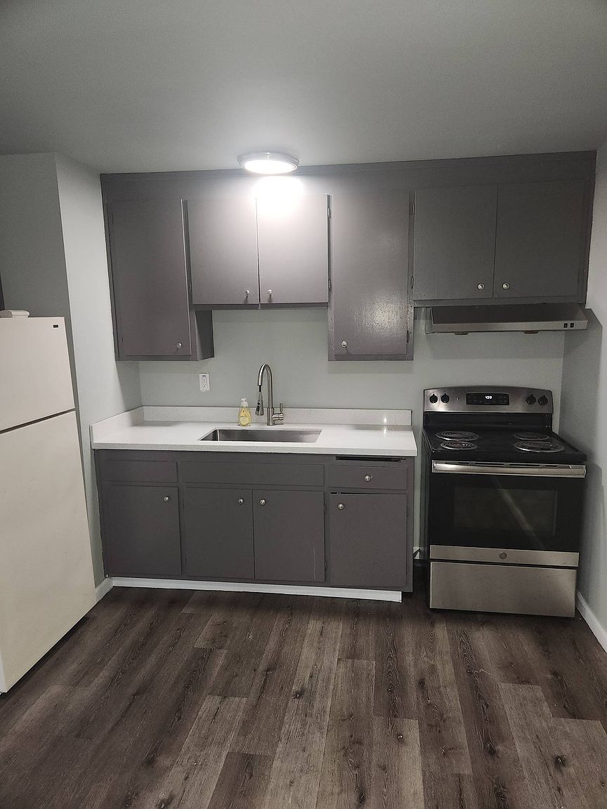 2015 82nd Ave photo 4