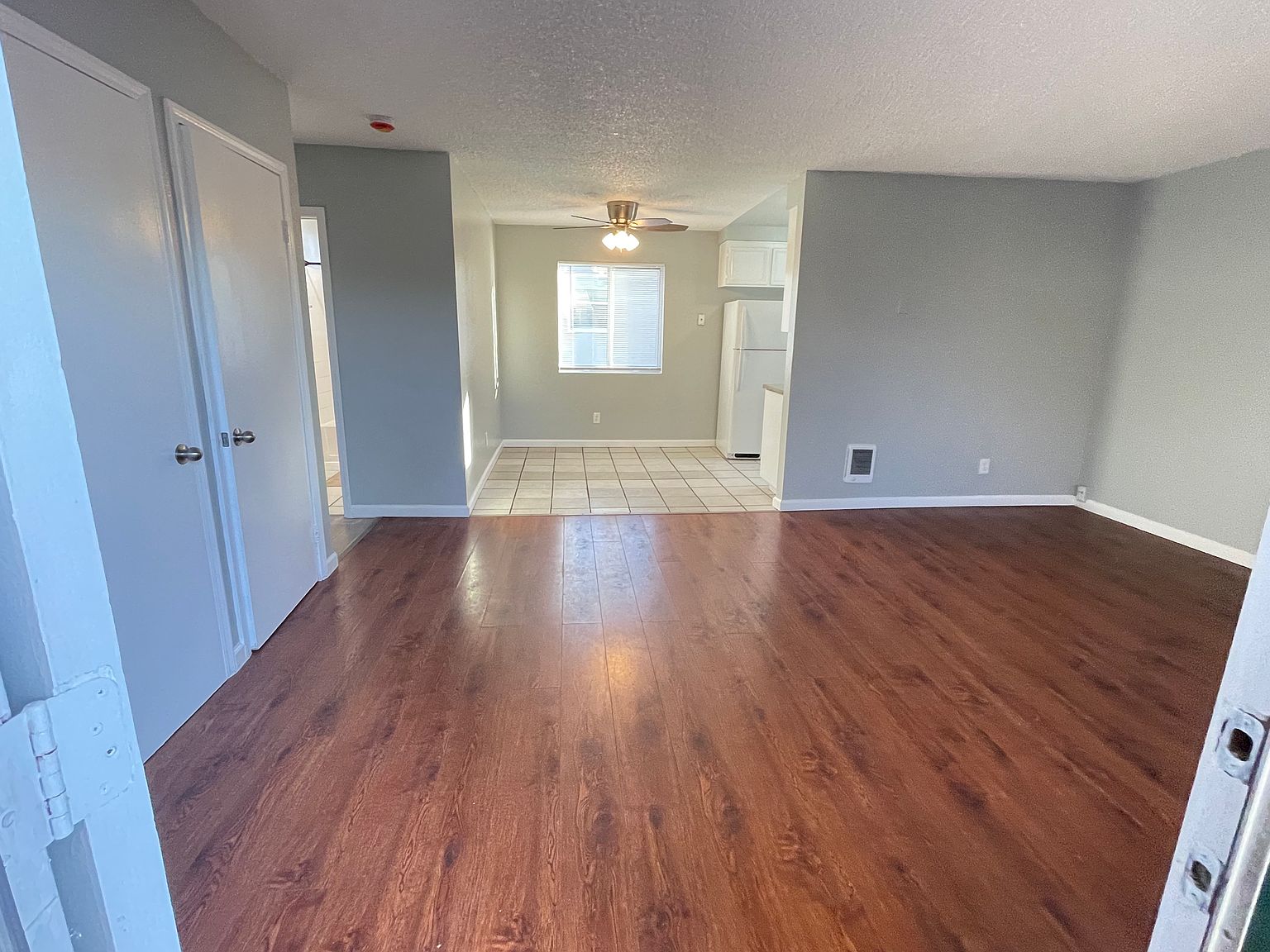 5347 Groveland Dr photo 2