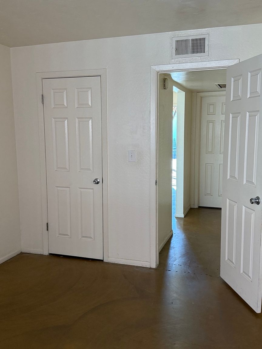 2024 S Mill Ave photo 4