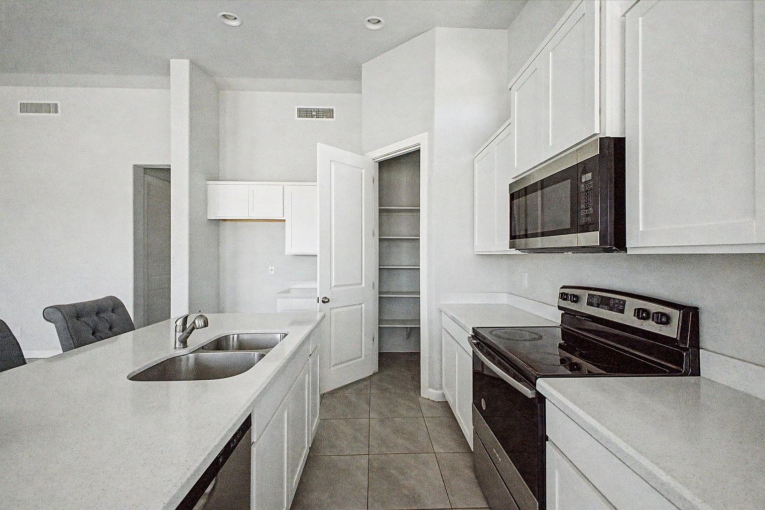 13316 S 190th Ave Buckeye, AZ 85326 photo 2