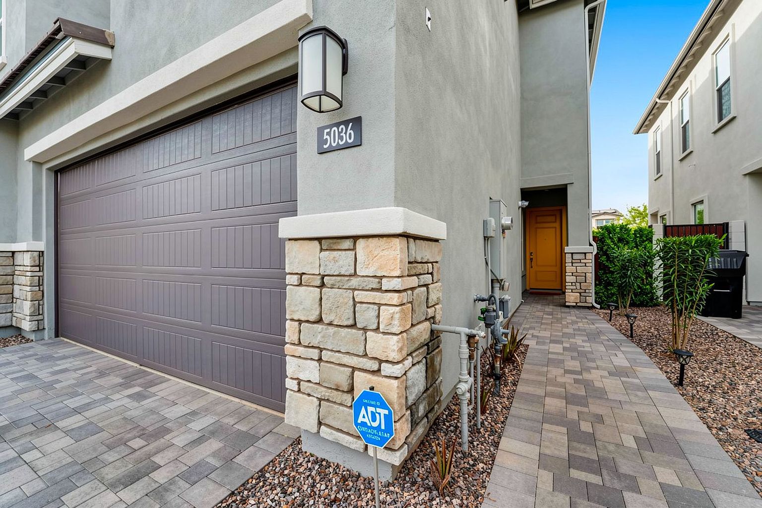 5036 E Campo Bello Dr photo 3