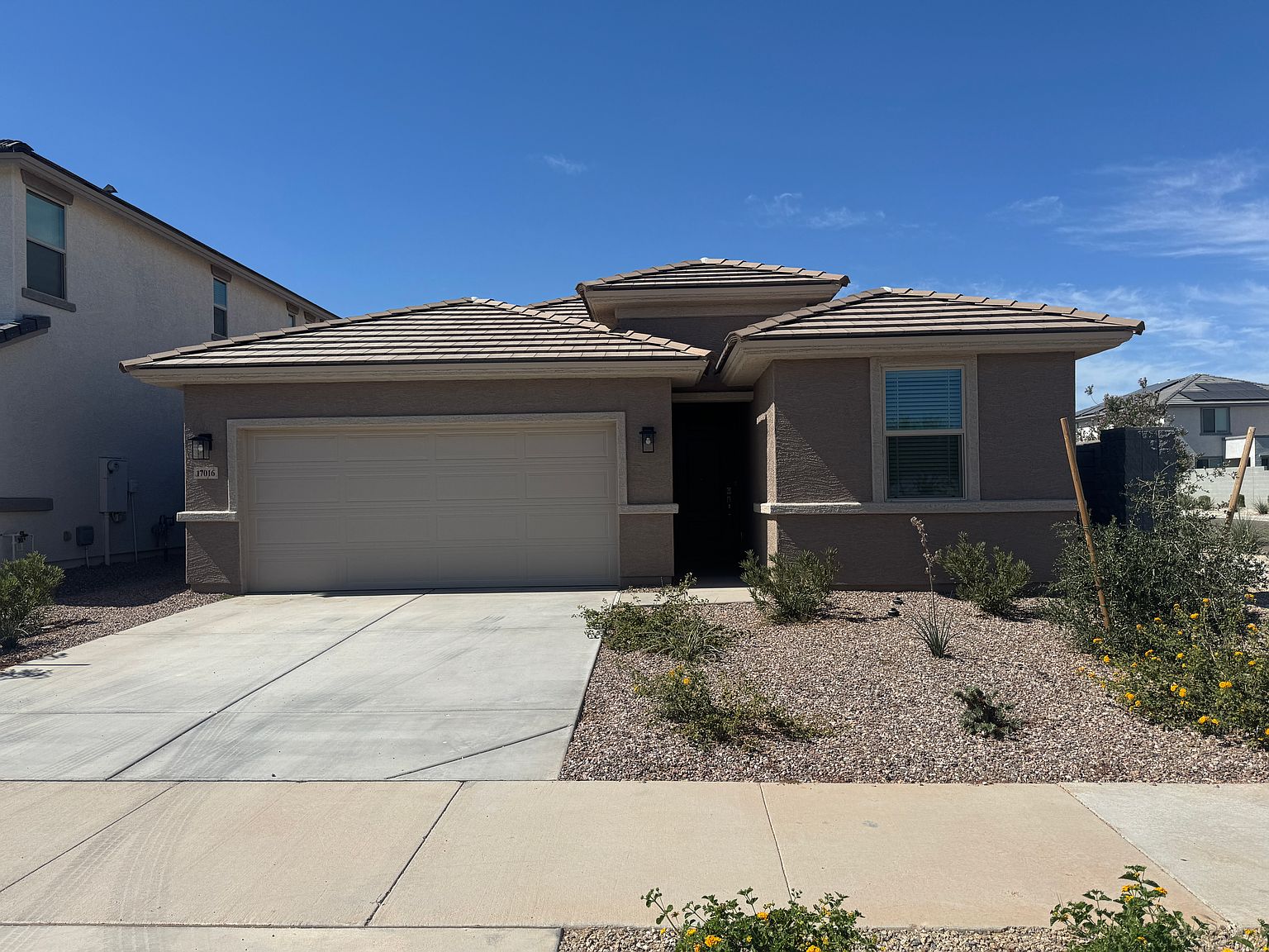 17016 W Cavedale Dr Surprise, AZ 85387 photo 2