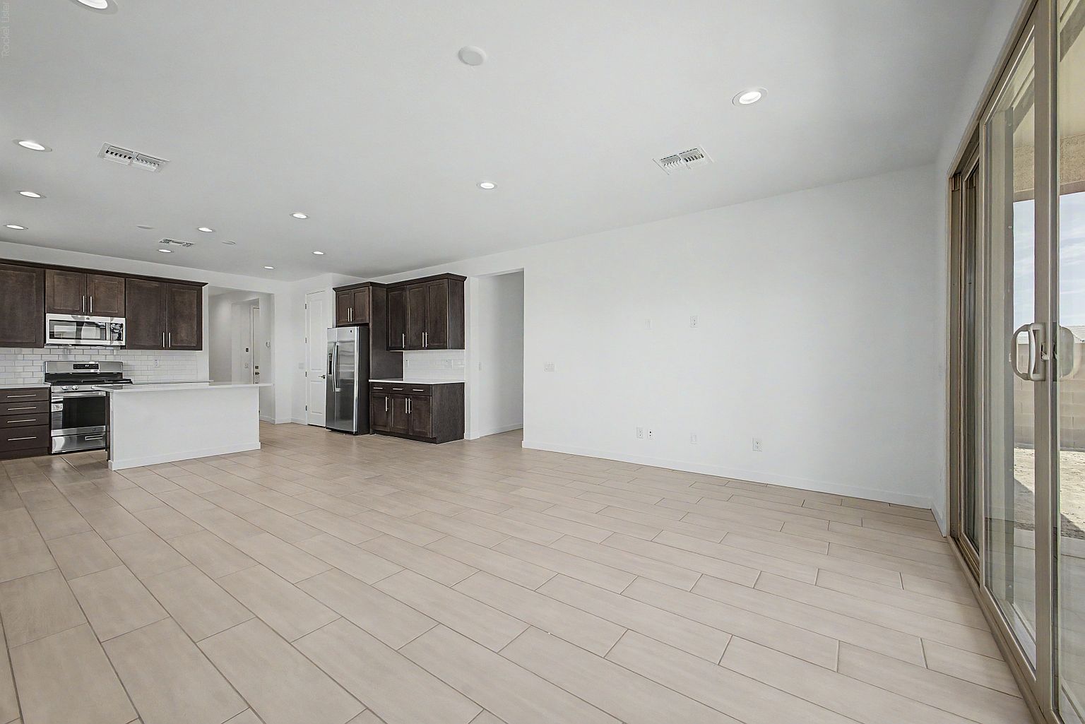 5330 W Harmont Dr photo 5