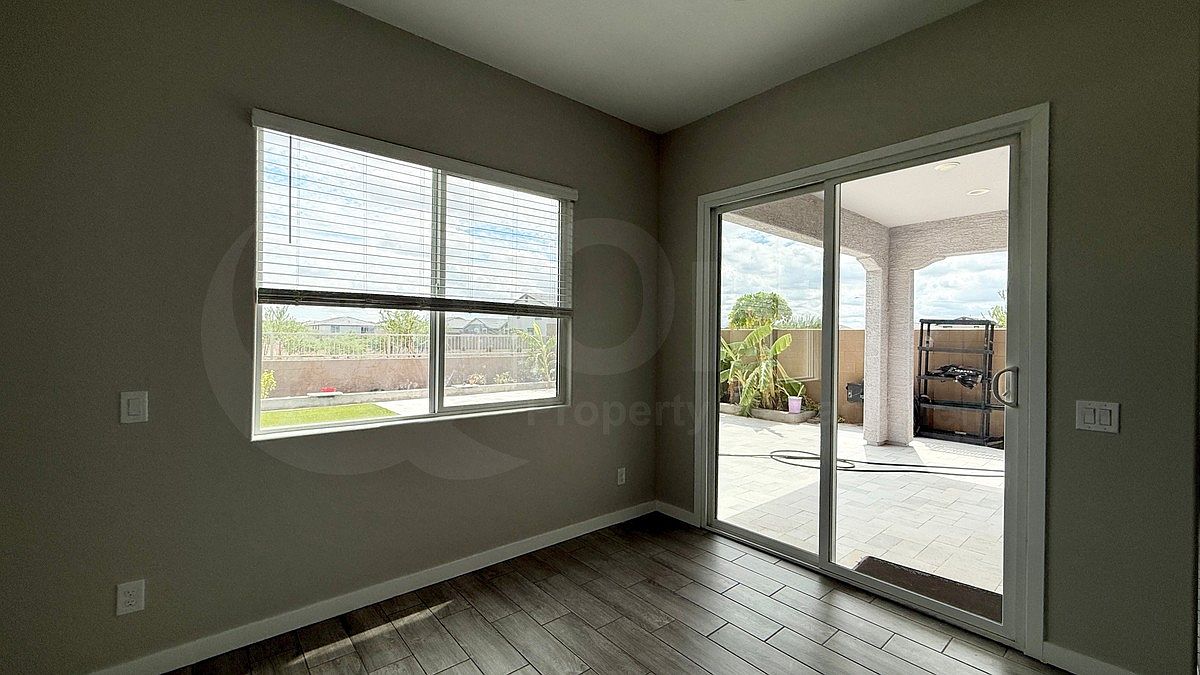 25589 N 76th Ln photo 4