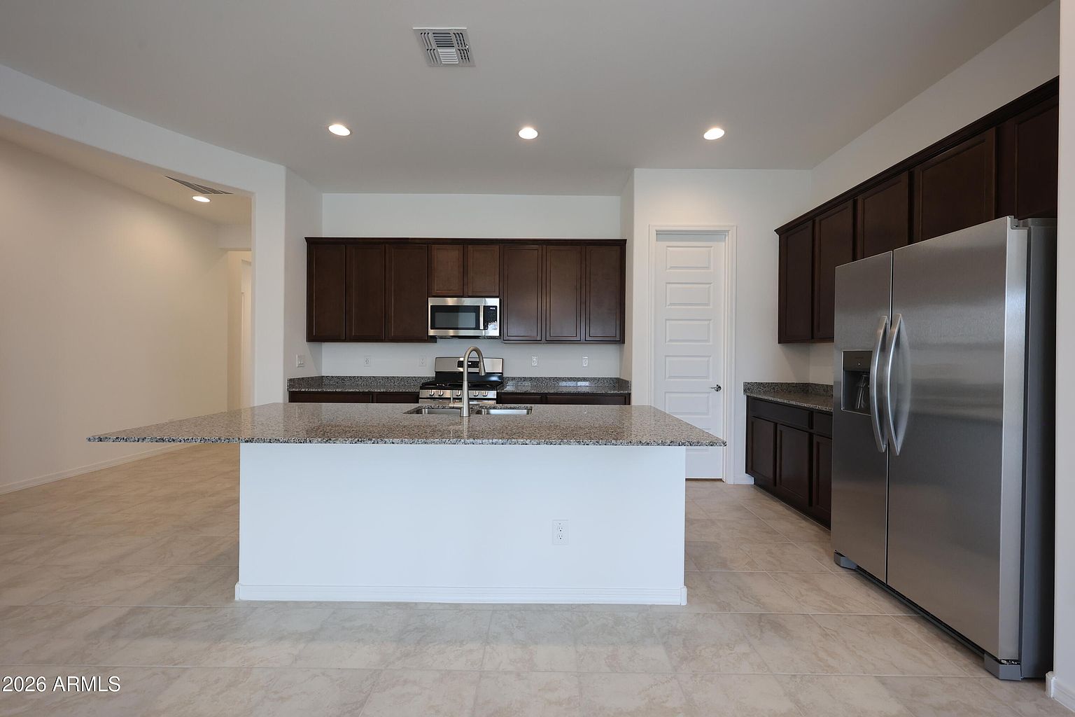7683 W Smoketree Dr Peoria, AZ 85383 photo 4