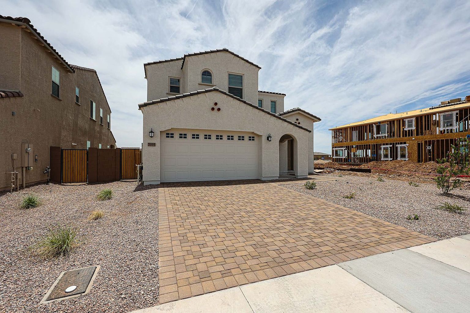 7695 W Smoketree Dr Peoria, AZ 85383 photo 3