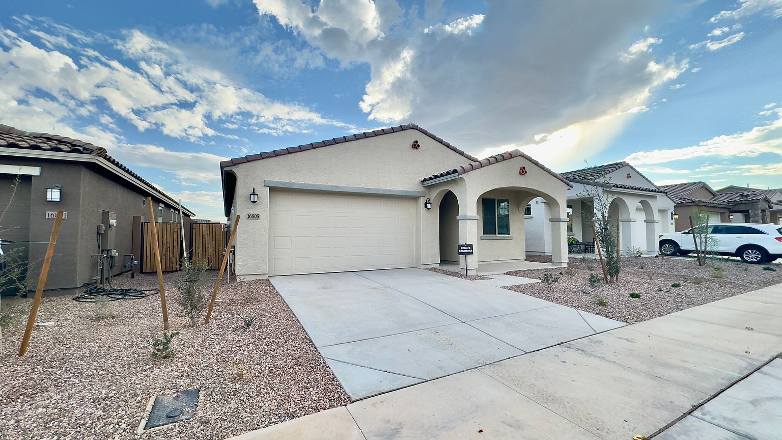 16805 W Shangri La Rd photo 4