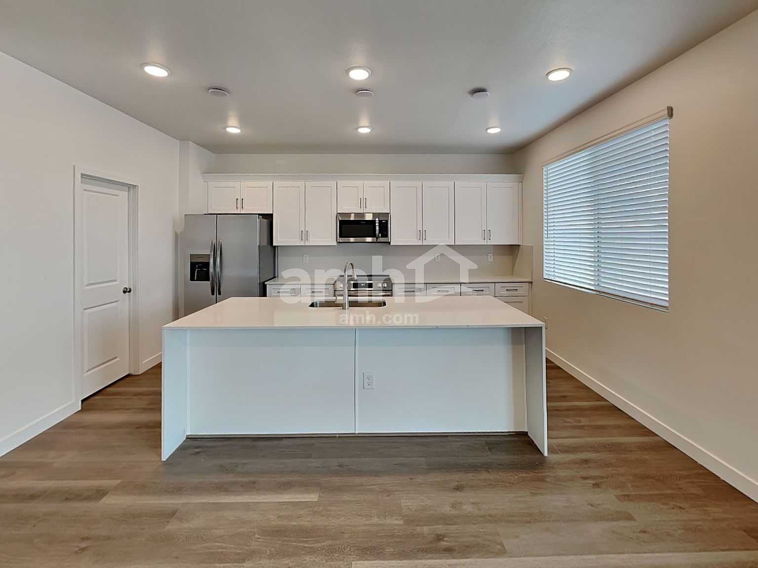 12638 W Flynn Ln photo 5