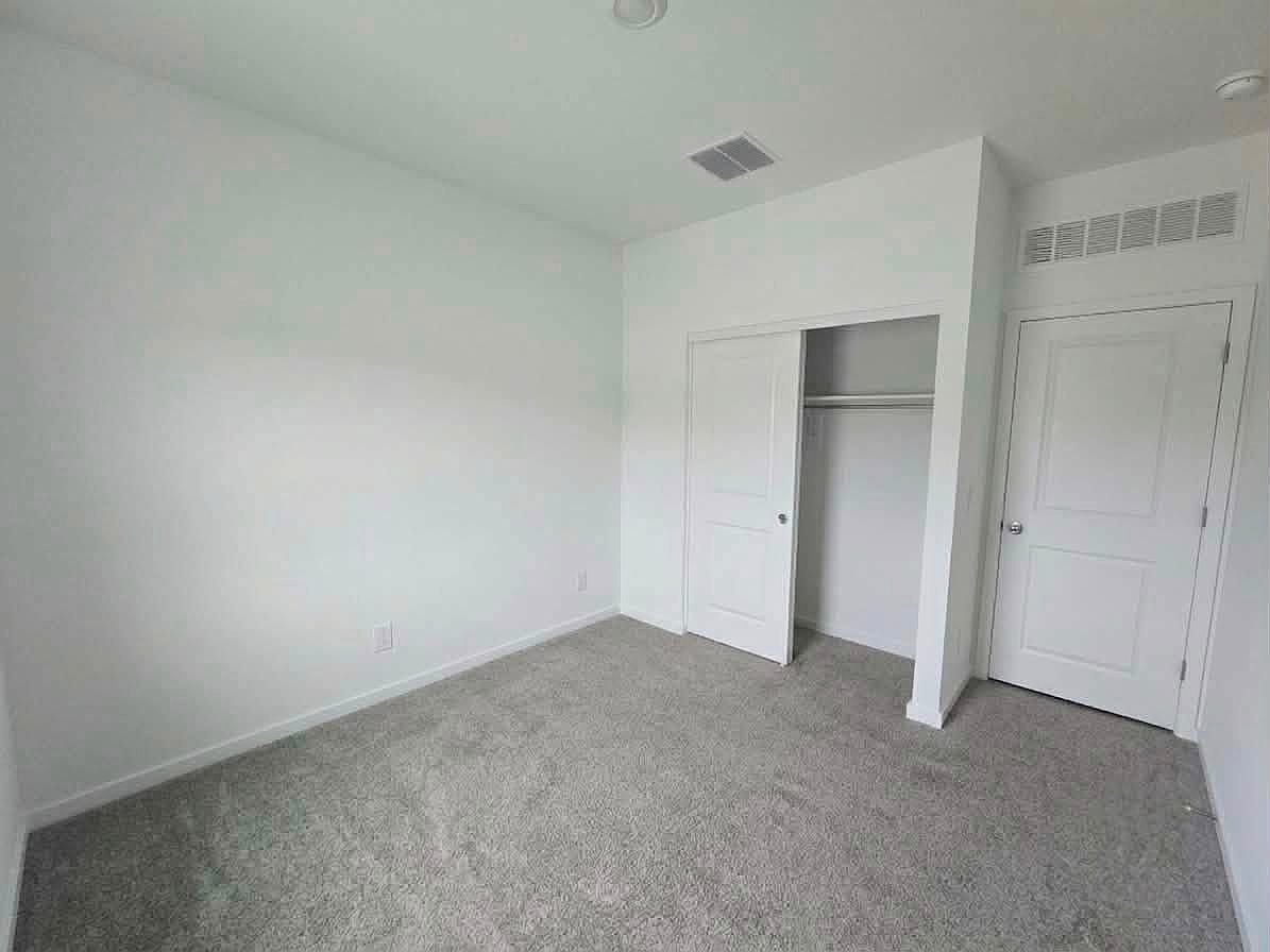 17691 W Ford St photo 2