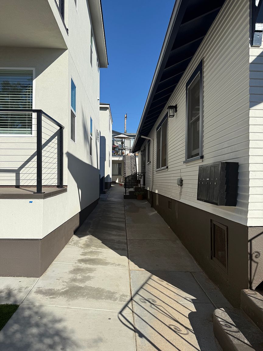4055 Alabama St photo 3