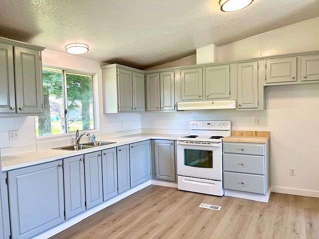 285 Benvenuto Ln photo 3