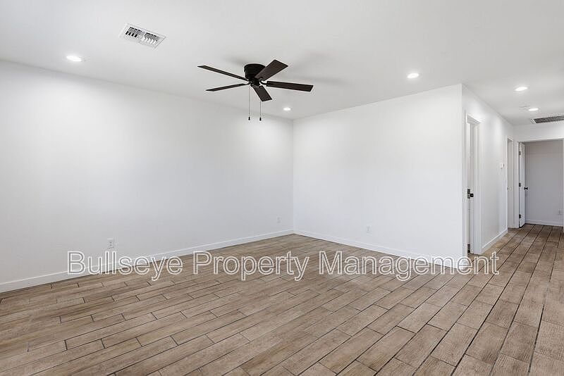 428 S 97th Pl Mesa, AZ 85208 photo 4