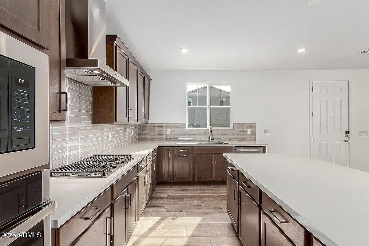 2488 W Rowel Rd photo 5