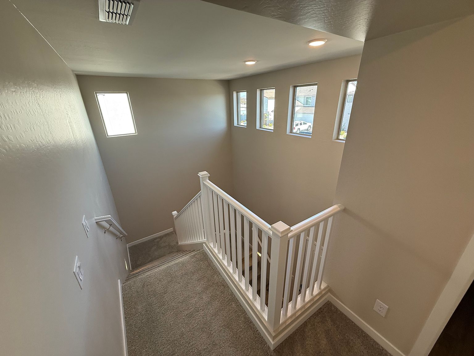 18175 W Lupine Ave photo 4