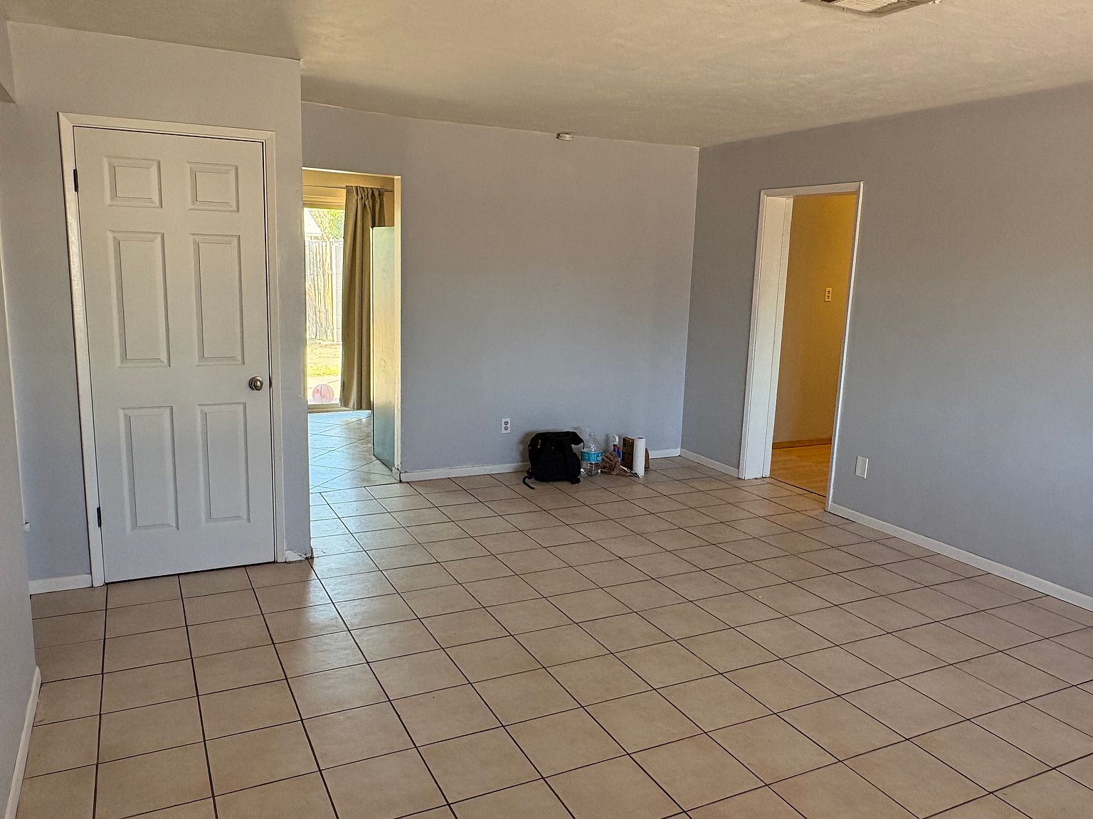 1208 W Laird St photo 4