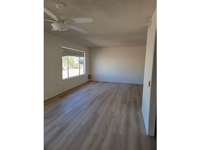 9526 W Briarwood Cir N photo 3