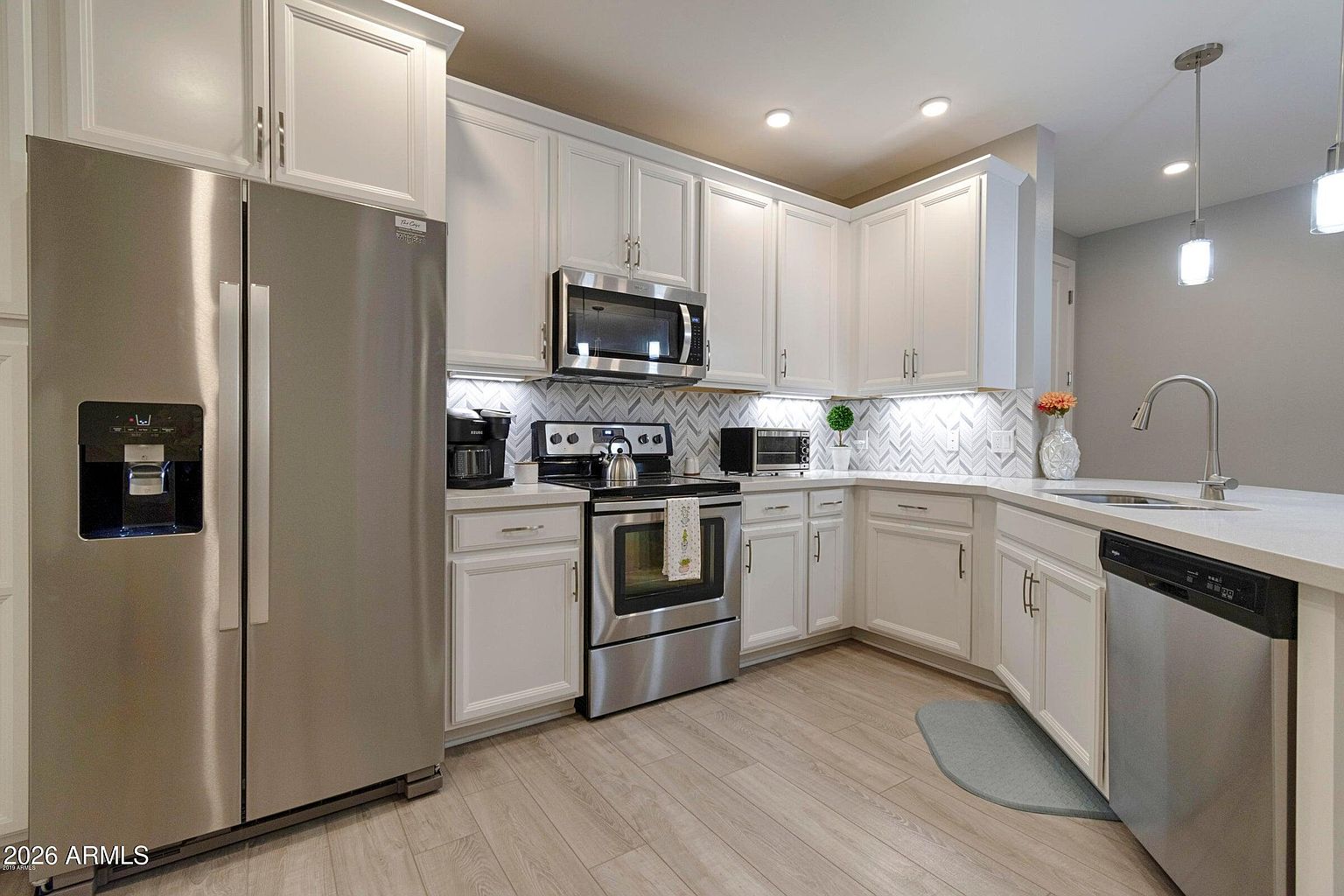 2511 W Queen Creek Rd W photo 2