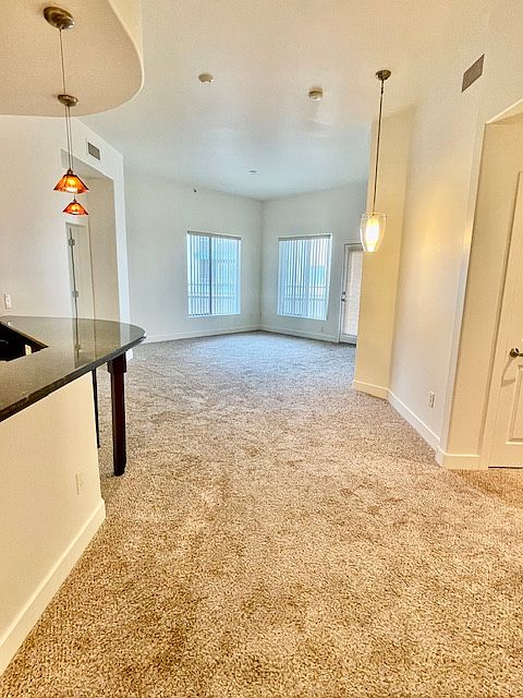 945 E Playa Del Norte Dr photo 3