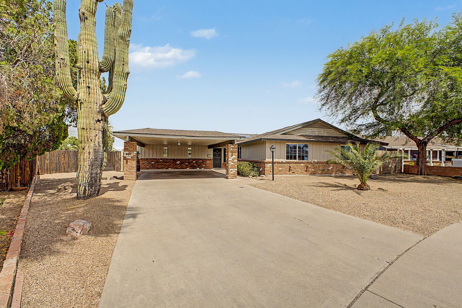 3346 E Cochise Rd Phoenix, AZ 85028 photo 4