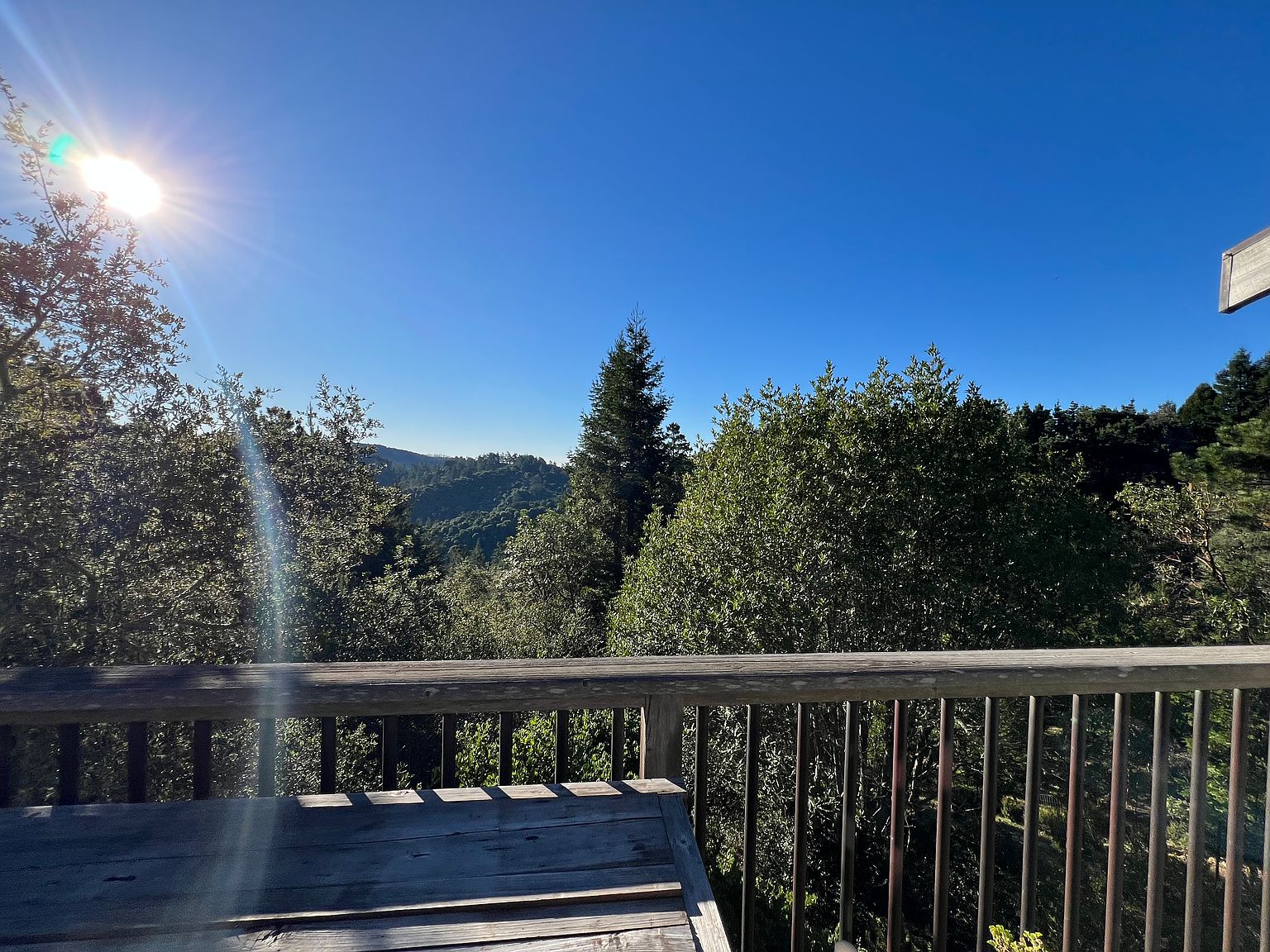 379 Drakes View Dr photo 2