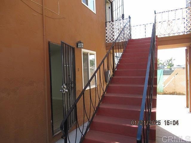580 Glover Ave photo 2