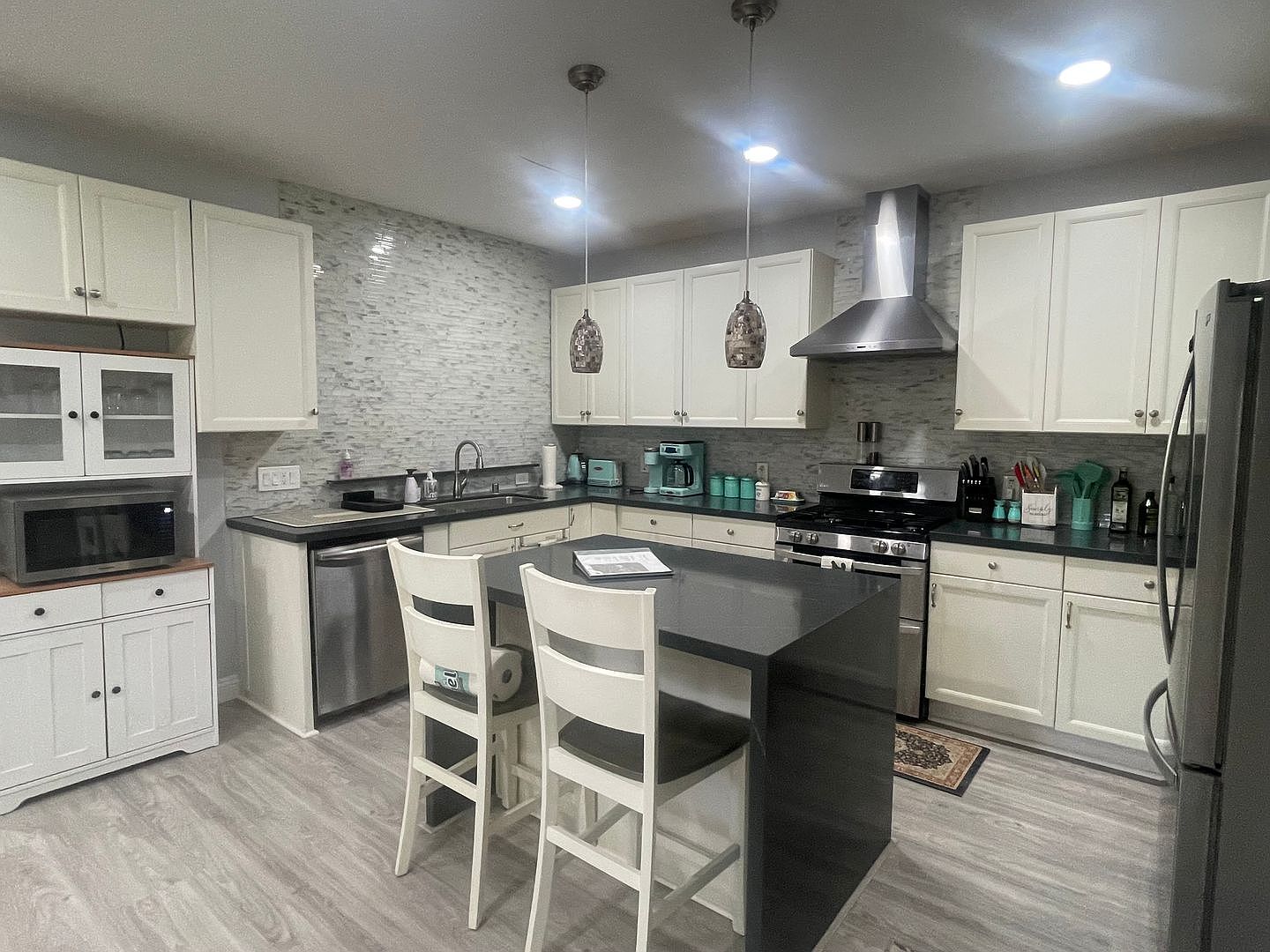 Three Bedroom , Two Bath Adu In Beautiful La Mesa! photo 4