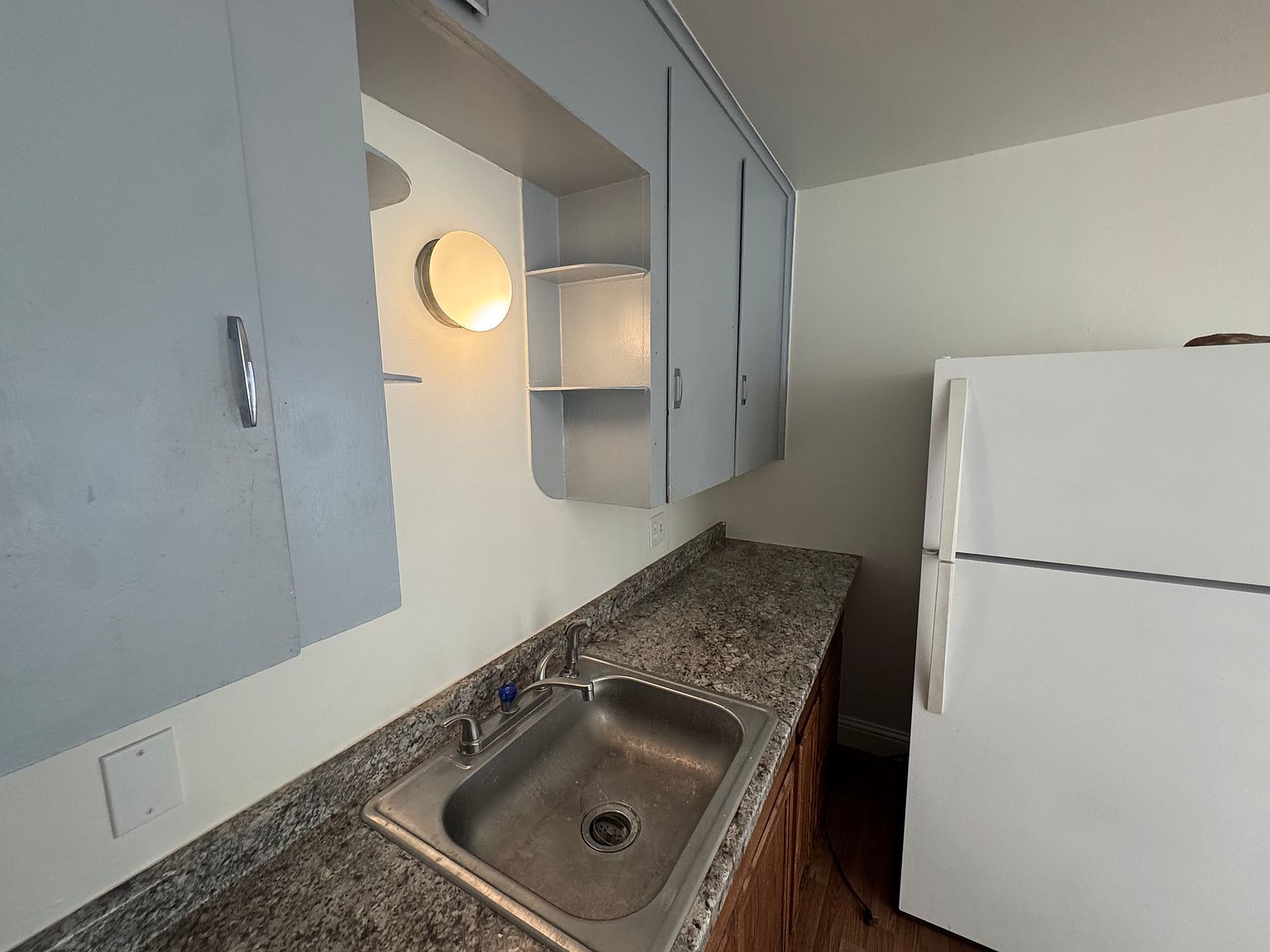 1033 Estudillo St photo 4