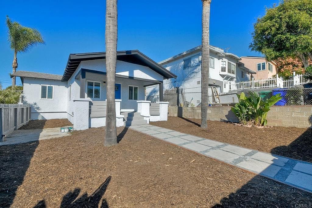 3438 Martin Ave photo 2