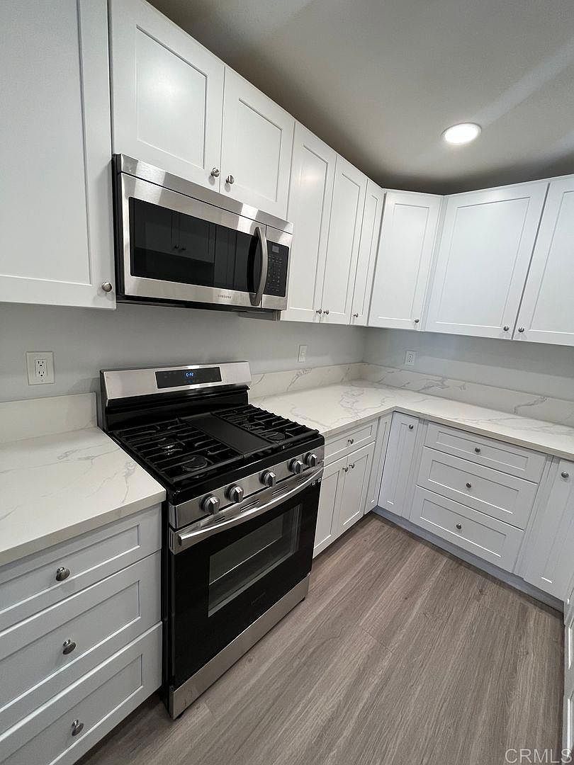 333 Lansing Cir photo 3