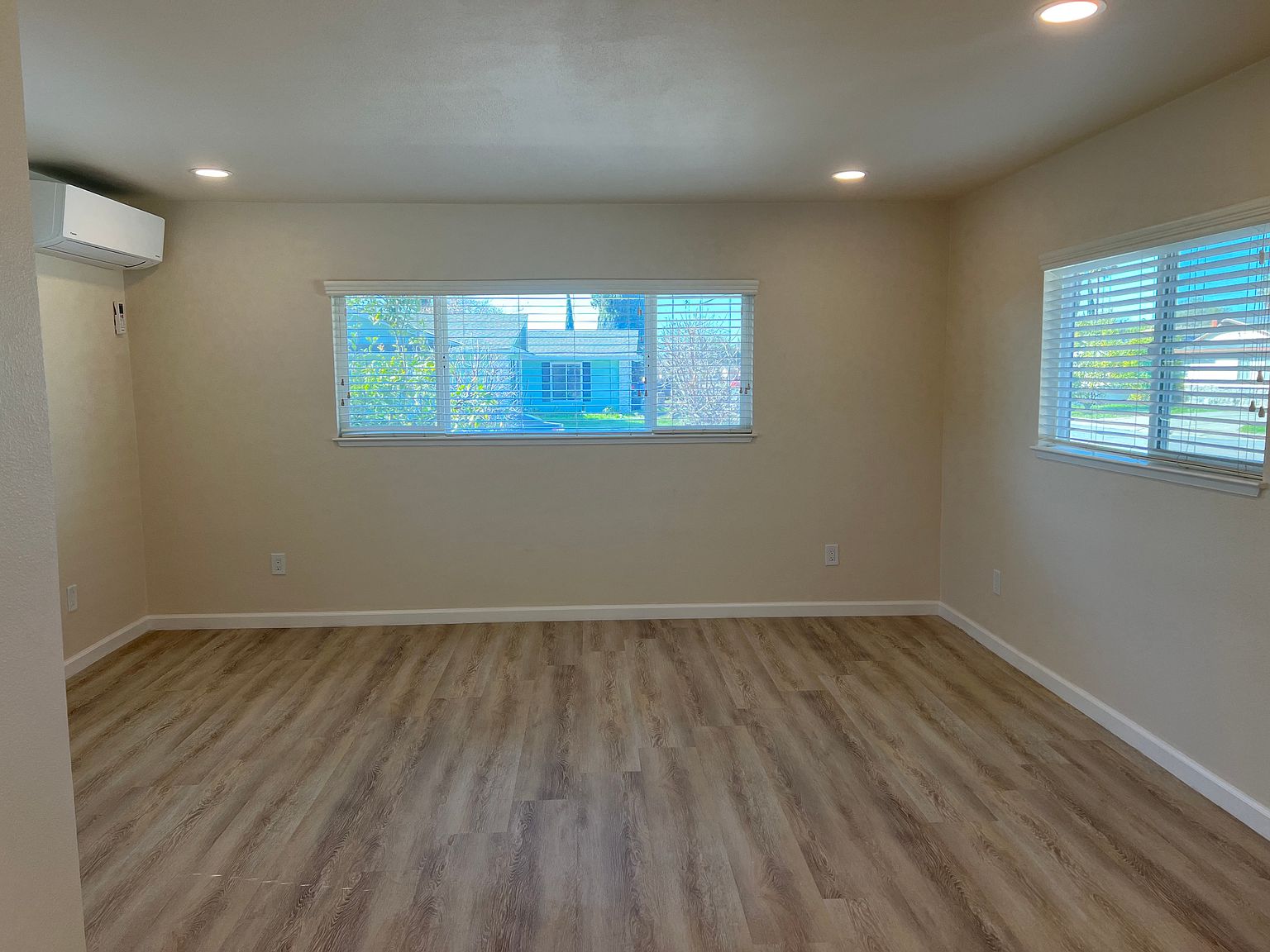 3288 Cabrillo Dr photo 5