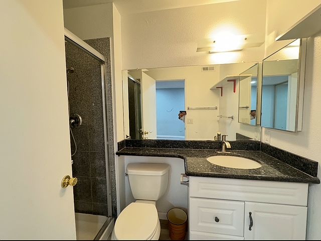 7616 Flanders Dr photo 3