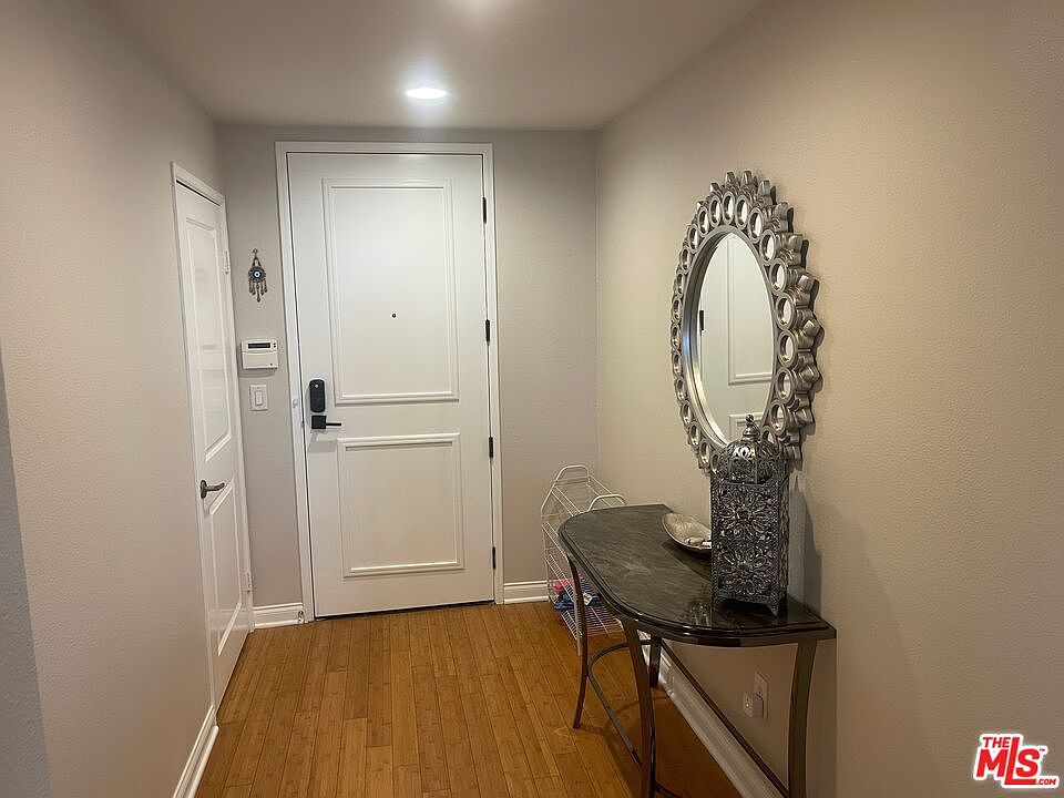 5625 S Crescent Park W photo 4