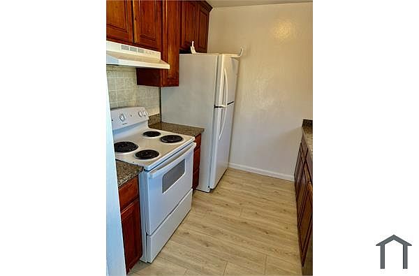1200 Lemontree Ct photo 5
