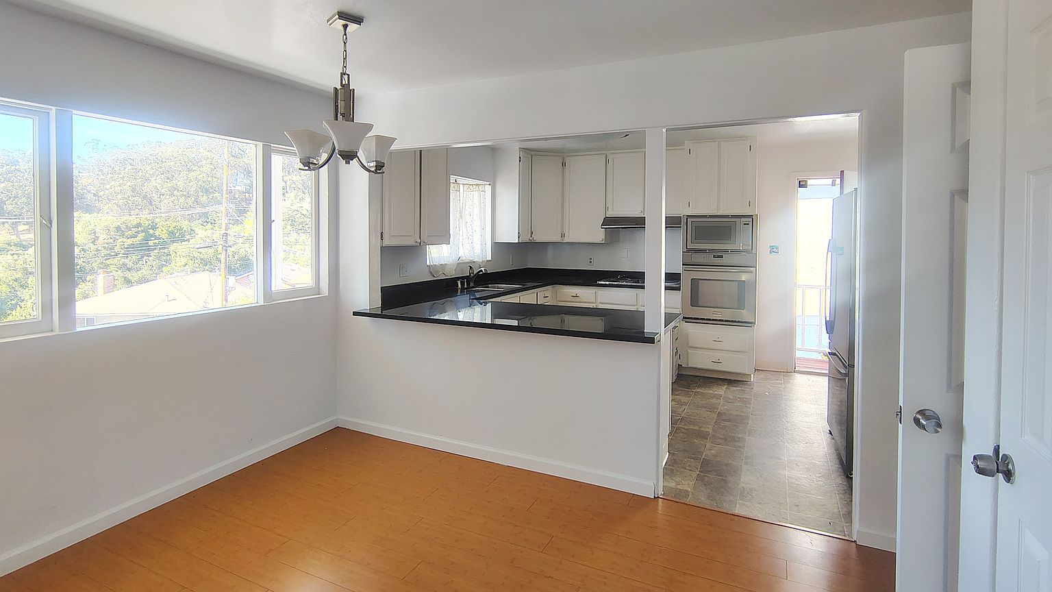 5828 McBryde Ave photo 2