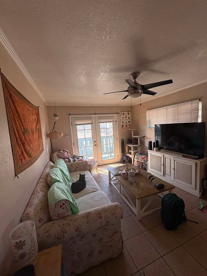 2827 Mission Blvd photo 5