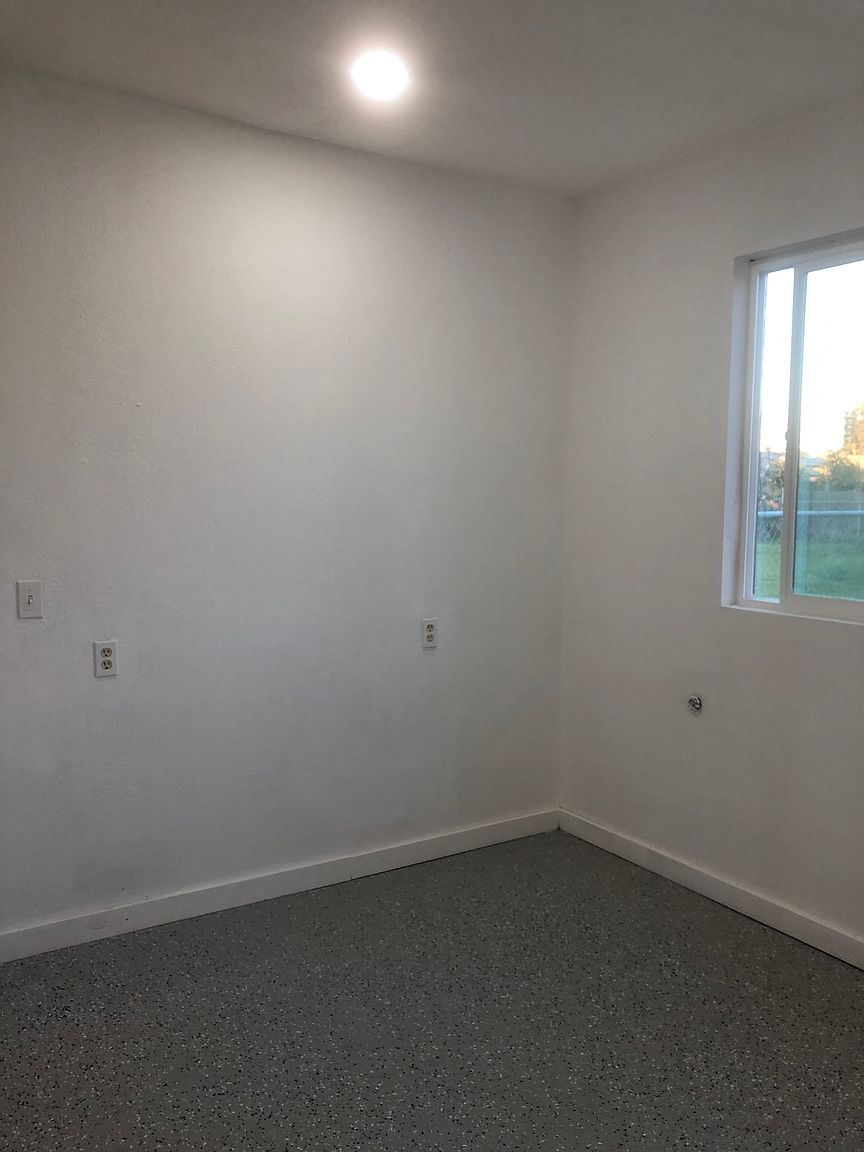 12093 W Midway Dr photo 2