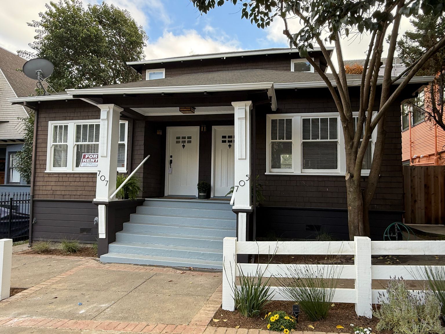 705 Virginia St photo 4