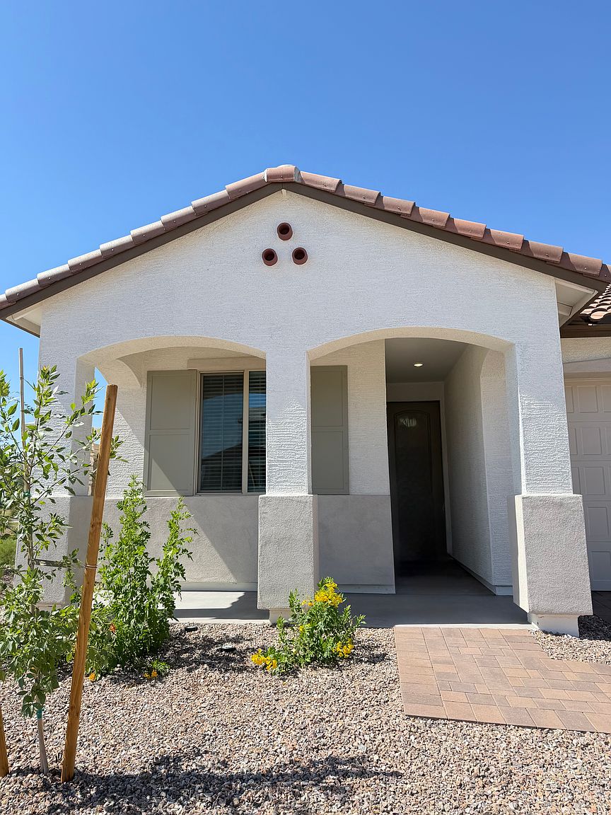824 W Sparrow Dr photo 2