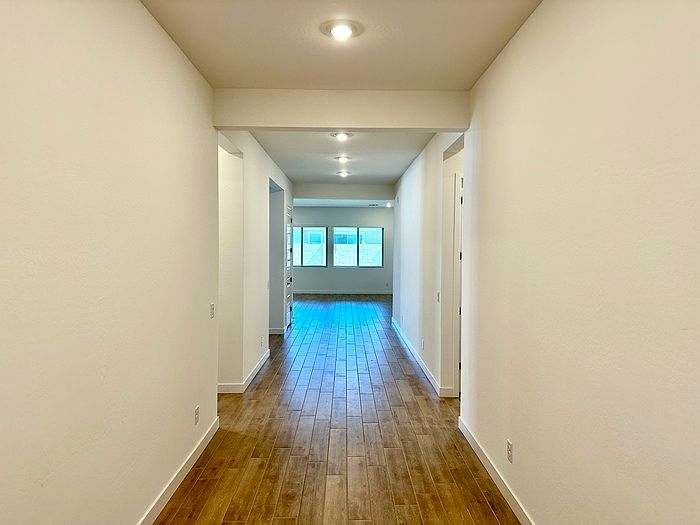 3718 E Gold Mountain Ave San Tan Valley, AZ 85140 photo 4